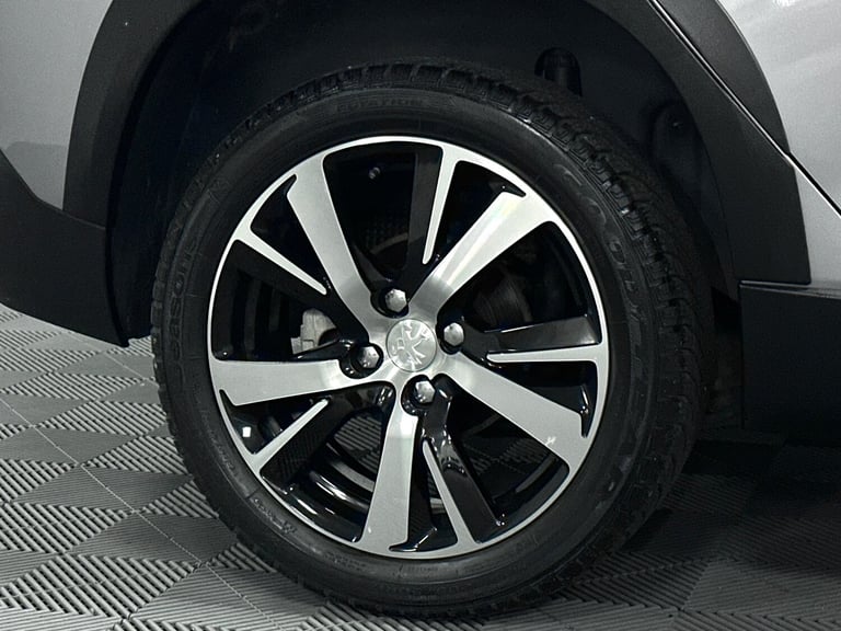 2019 Peugeot 2008 GT Line 1.2 Auto PureTech EAT6 ( 110 bhp ) HATCHBACK Petrol Automatic