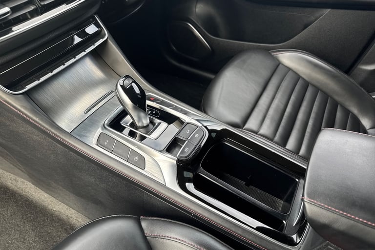 2023 MG MG HS 103408 Hatchback Automatic