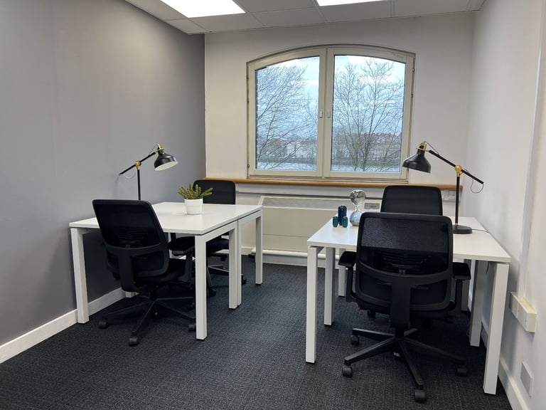 London - SE1 7TL, 1 Desk private office available at Vintage House 