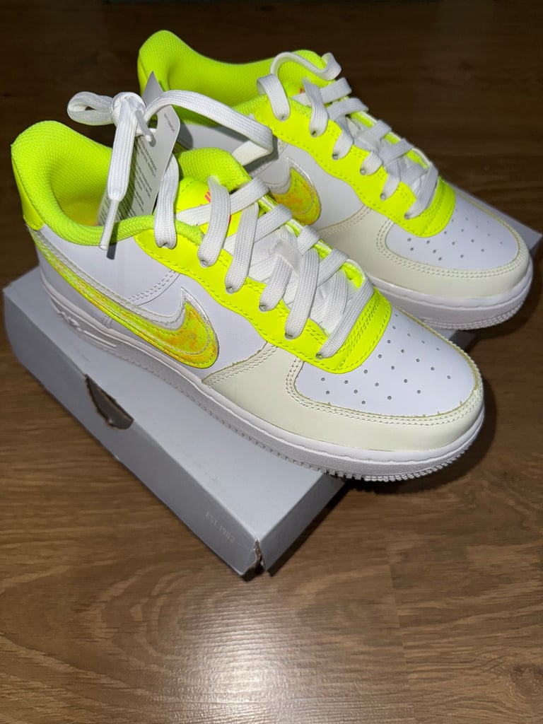 image for Nike air force 1 size 3.5 uk *new*