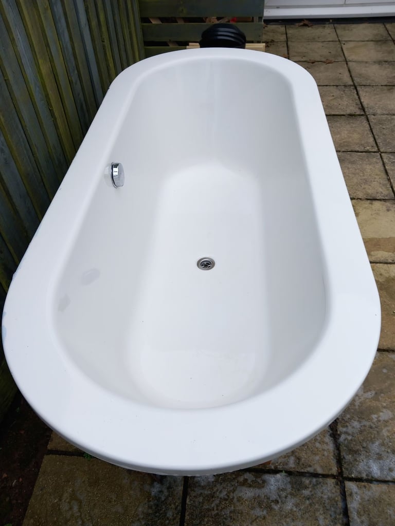 Free standind bath | in Newport | Gumtree