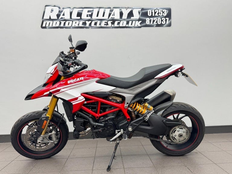 DUCATI HYPERMOTARD 939 SP RED 2016 16 REG, 10,111MILES USED MOTORCYCLE