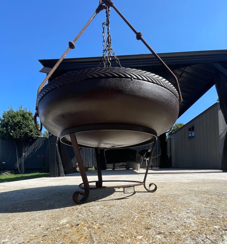 Kadai fire pit with hanging tripod 