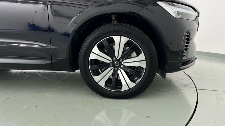 2023 Volvo XC60 2.0 T6 [350] RC PHEV Plus Dark 5dr AWD Geartronic ESTATE PETROL/ELECTRIC Automatic