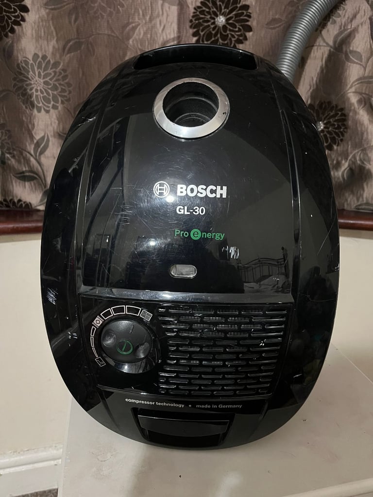 BOSCH GL30 vacuum cleaner