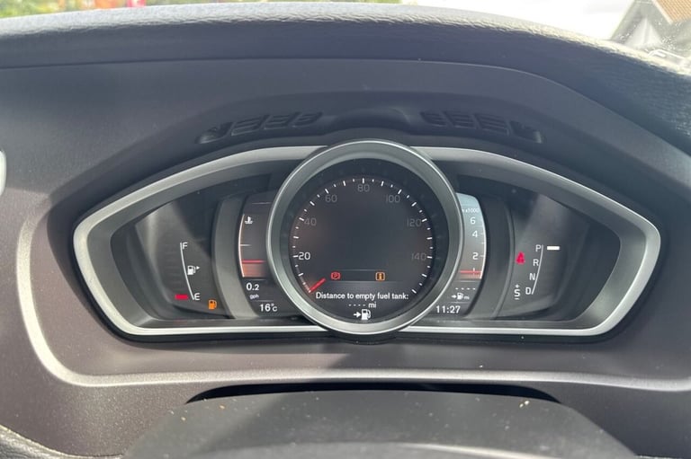 2019 19 VOLVO V40 CROSS COUNTRY 1.5 T3 GPF PRO HATCHBACK 5DR PETROL AUTO EURO 6 