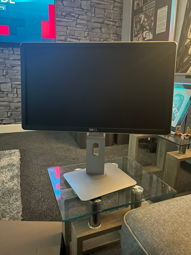 image for Dell 20 inch screen,webcam,keyboard & mouse. USB connector & headset 