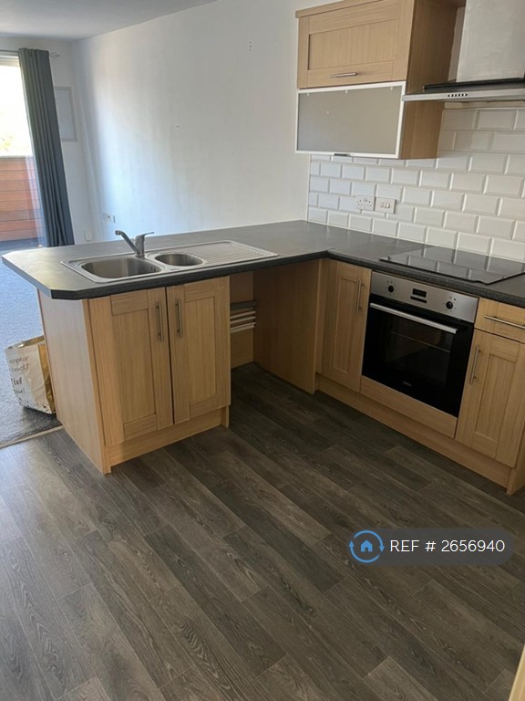 2 bedroom flat in Teesdale Court, Nottingham, NG5 (2 bed) (#2656940)