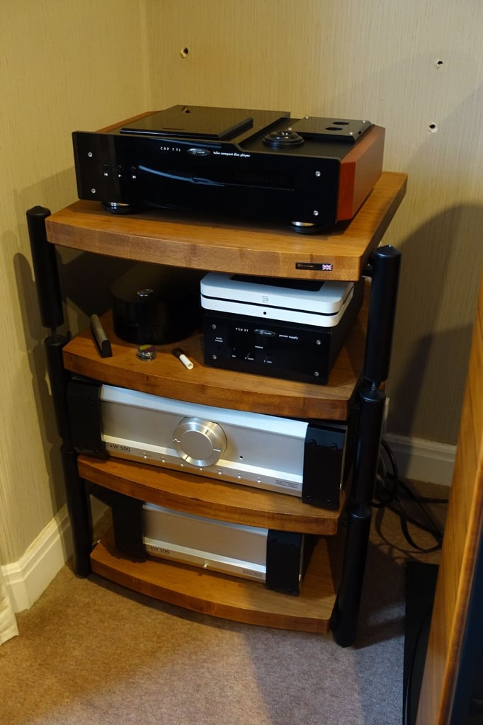 For sale: Four Shelf Atacama Eris Eco 5 Hifi Stand in excellent condition