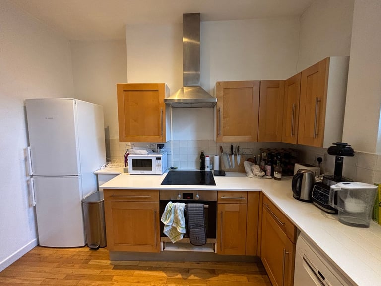 Superb one bedroom ground floor flat in Stoke Newington N16 9HS