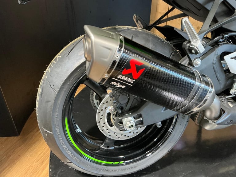 Kawasaki Ninja ZX10R KRT PERFORMANCE 2025 LAST ONE! SAVE £2000 FREE UK DELIVERY!