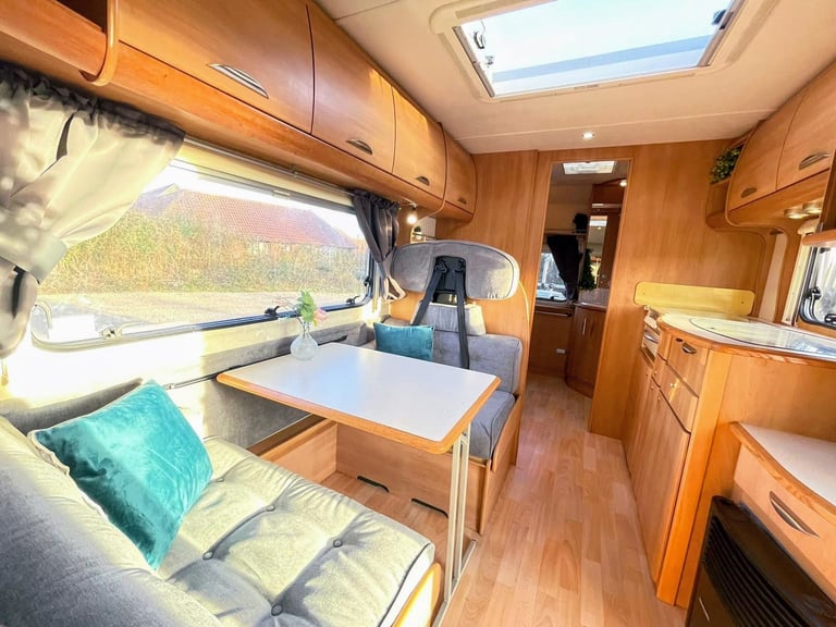 STUNNING Luxury Spacious Motorhome, 36k Miles! Full MOT, 6-Belts, Awning, Solar, Extras - ON SALE!