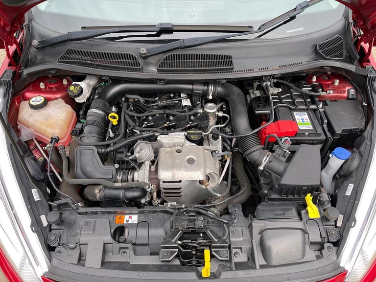 FORD FIESTA 1.0 T EcoBoost Zetec 2015