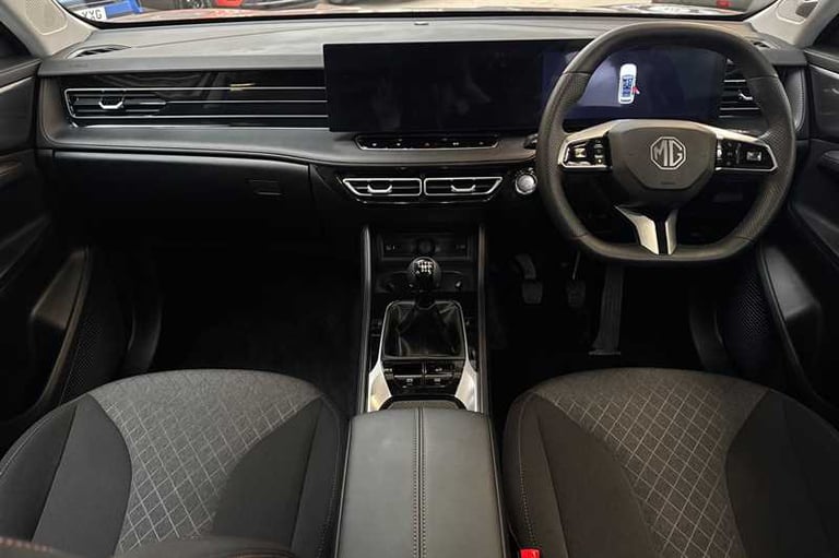 2024 MG MG HS 1.5 T-GDI SE 5dr ESTATE PETROL Manual