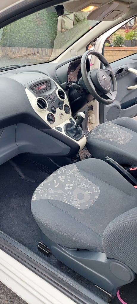 Ford, KA, Hatchback, 2012, Manual, 1242 (cc), 3 doors