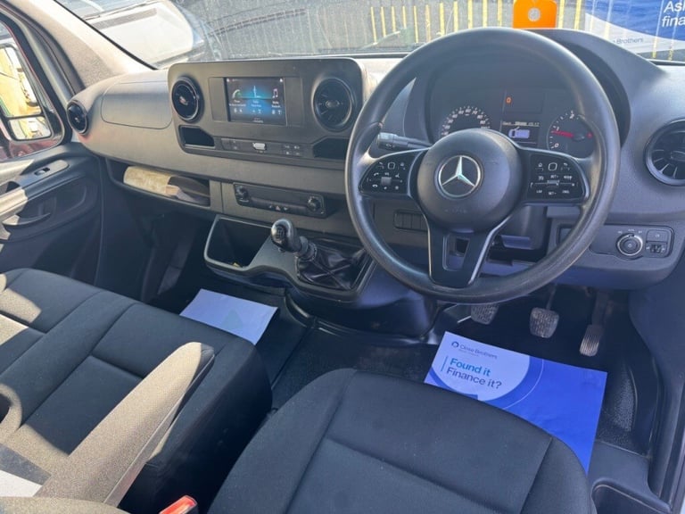 Mercedes-Benz Sprinter 3.5t H2 L2 Progressive Van++1 OWNER++CRUISE++REV