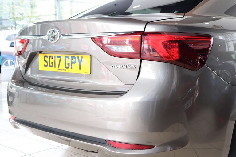 2017 Toyota Avensis 2.0 Avensis Business Edition+ D-4D 4dr Saloon Diesel Manual