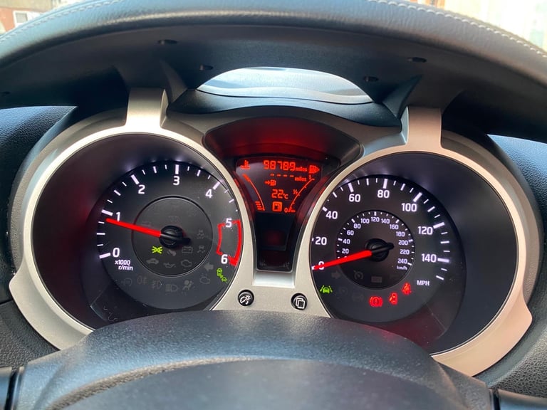 Nissan, JUKE, Hatchback, 2014, Manual, 1461 (cc), 5 doors