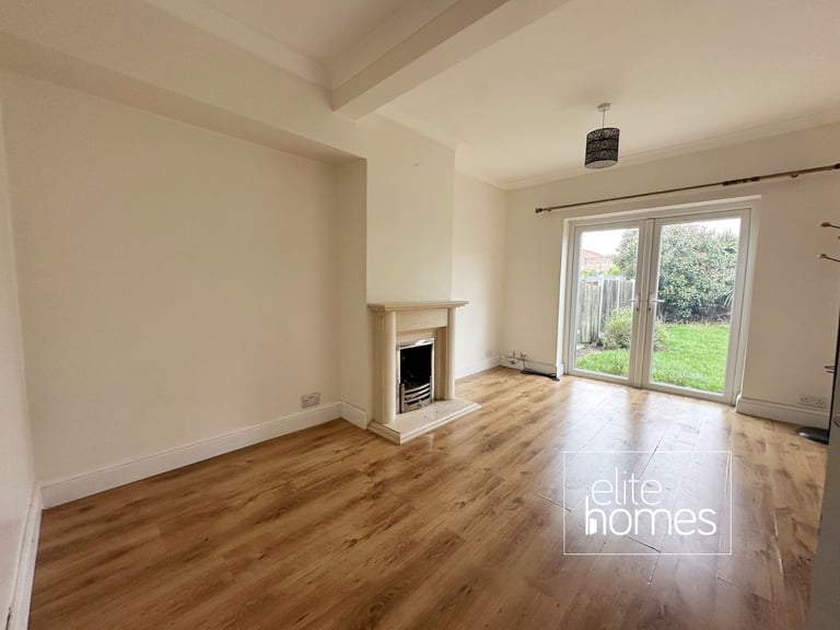 Great condition large 2 bedroom House with private garden in Dagenham, RM8.