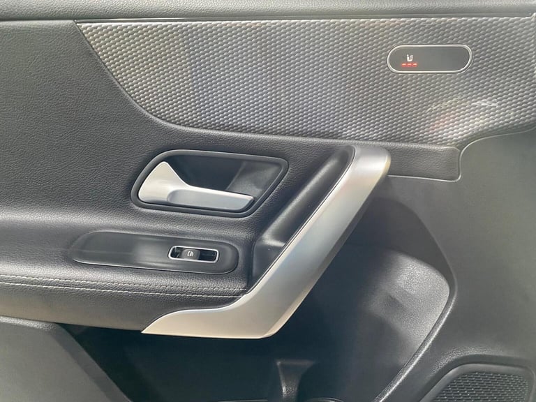 MERCEDES-BENZ A CLASS 1.3 A200 Sport (Executive) 7G-DCT Euro 6 (s/s) 5dr 2019