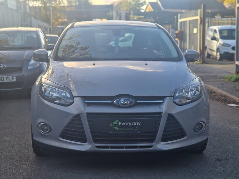 2013 Ford Focus 1.0 125 EcoBoost Zetec 5dr **Spare or Repair** HATCHBACK Petrol Manual