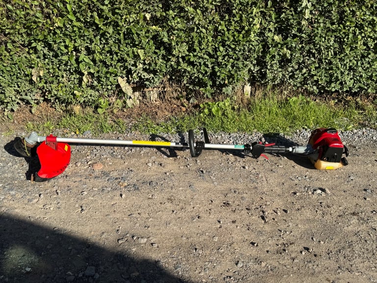 Sanli GT-25 petrol strimmer good working order 