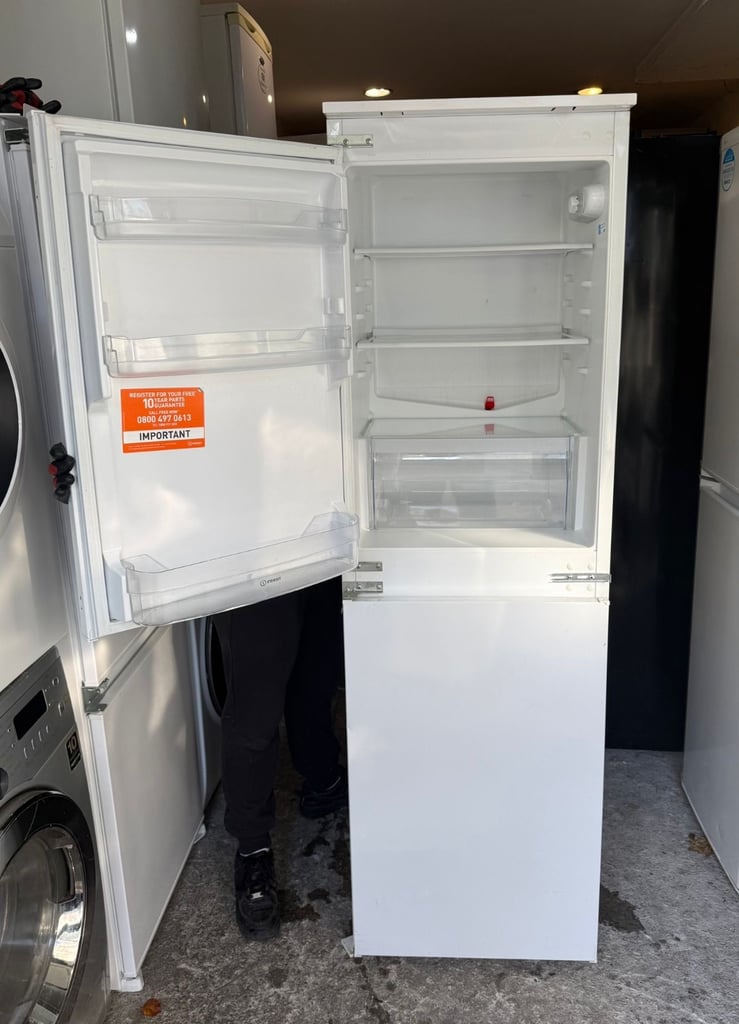Indesit Integrated 50:50 Fridge Freezer With Free Delivery N Warranty 