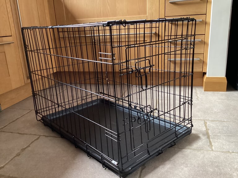 Dog crate, fully folding, for small to medium dog