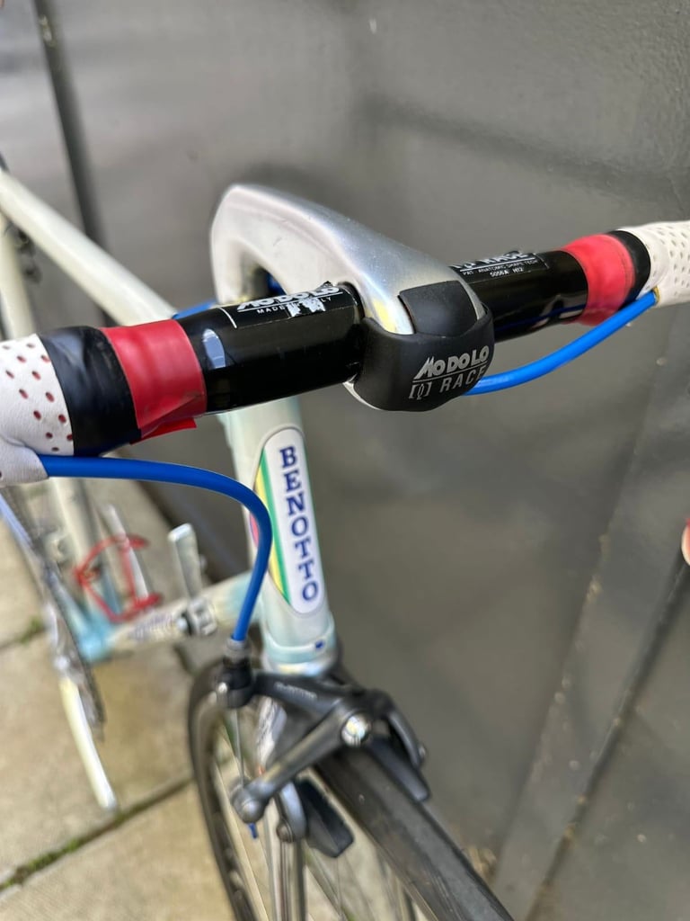 Stunning BENOTTO Italian 🇮🇹 Beauty on 2 Wheels Road Bike Size/L  Bellissima