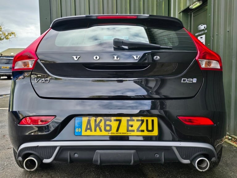2017 Volvo V40 2.0 D2 R-Design Nav Plus Hatchback 5dr Diesel Manual Euro 6 (s/s) (120 ps) Hatchba...