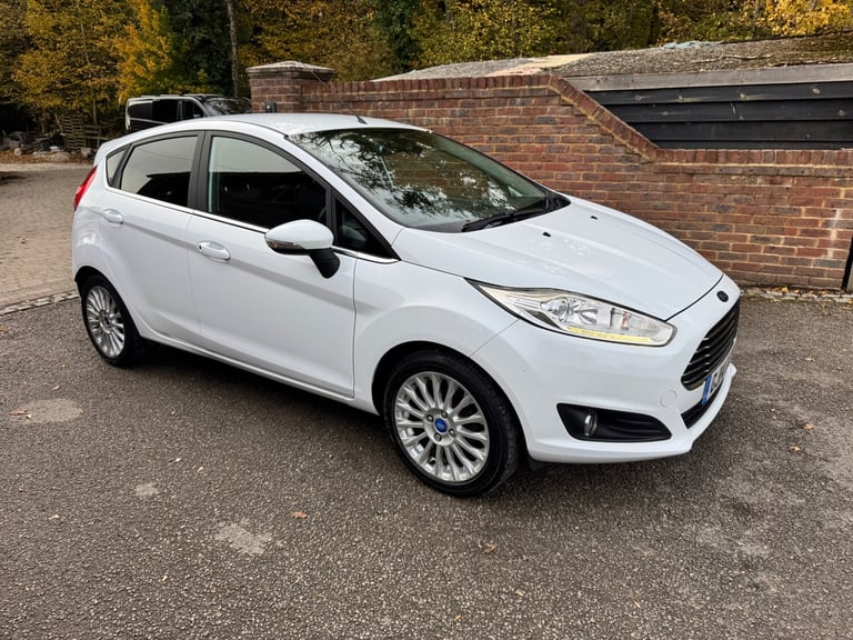 2014 Ford Fiesta 1.0 EcoBoost 125 Titanium 5dr HATCHBACK Petrol Manual