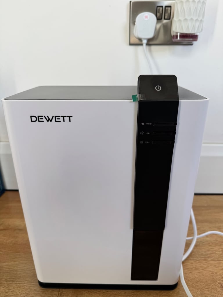 image for Dewett dehumidifier 3L