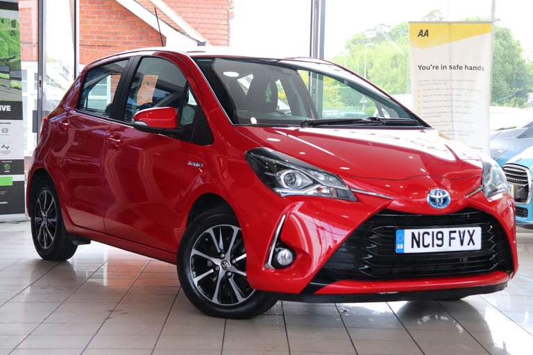 image for 2019 Toyota Yaris 1.5 Yaris Icon Tech VVT-i HEV CVT 5dr Hatchback Hybrid Automatic