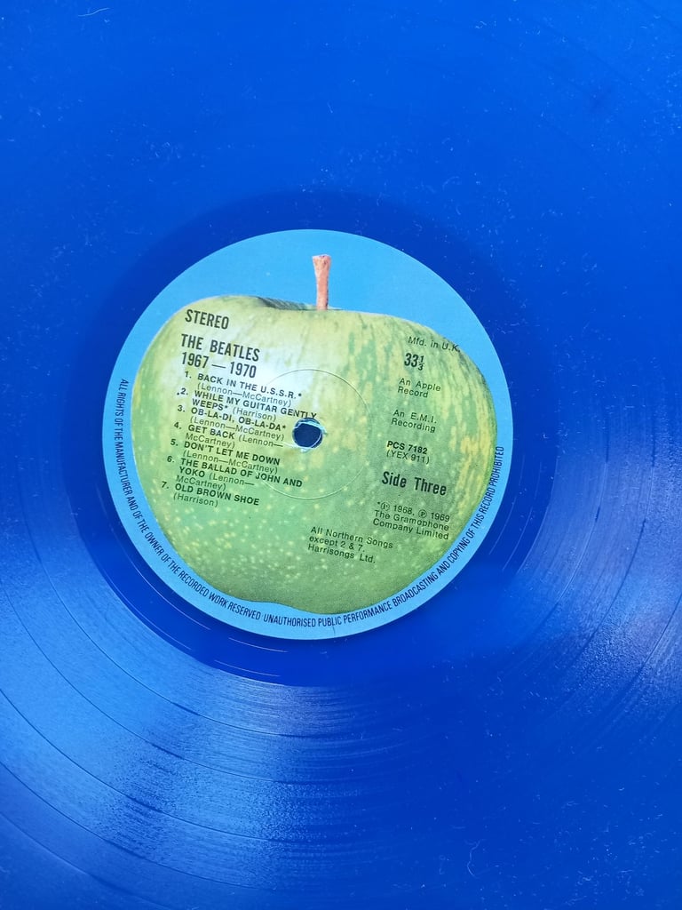 Beatles 1967-1970 double vinyl album on BLUE VINYL 