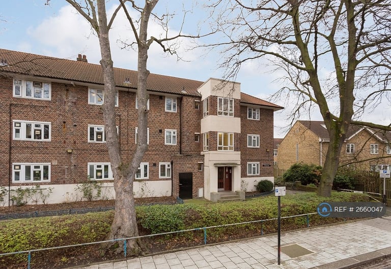3 bedroom flat in Parrington House, London, SW4 (3 bed) (#2660047)
