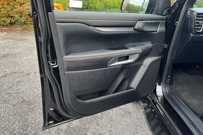 2025 Ford Ranger Pick Up D/Cab Wildtrak 2.3 EcoBoost PHEV 281 Auto PICK UP PETROL/ELECTRIC Automatic