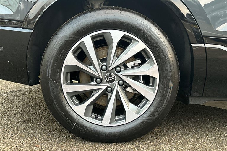 2024 Audi Q6 e-tron 100kWh Sport SUV 5dr Electric Auto quattro (388 ps) ESTATE Electric Automatic