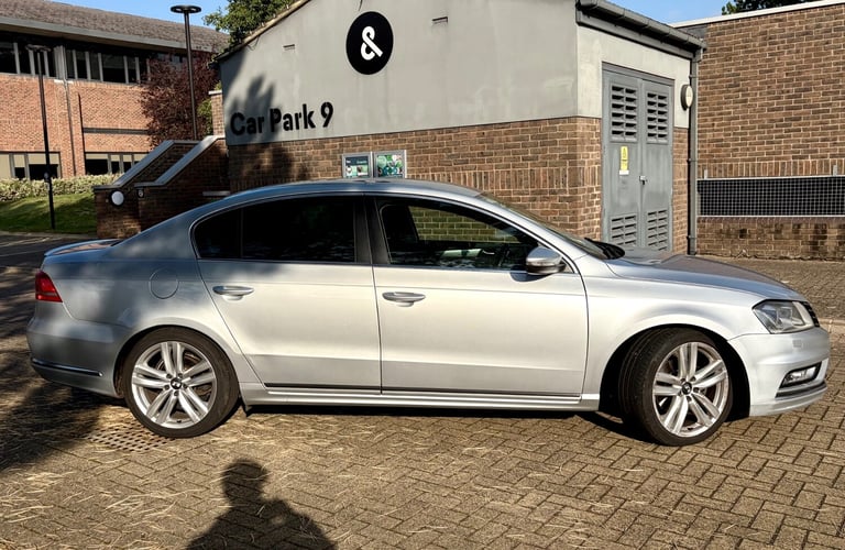 2014 Volkswagen Passat 2.0 TDI Bluemotion Tech R-Line 4dr DSG SALOON Diesel Automatic
