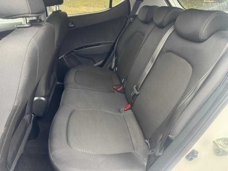 Hyundai i10 Play 1.0 Euro 6 5dr 2019 (69) Only 47K Ideal 1st Car