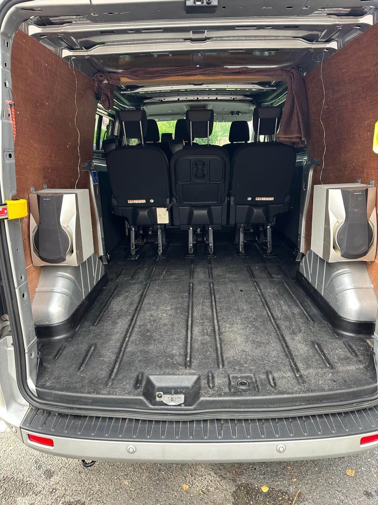 Ford, TRANSIT CUSTOM, 2.0 290 Limited LWB 6Seater Crew Van