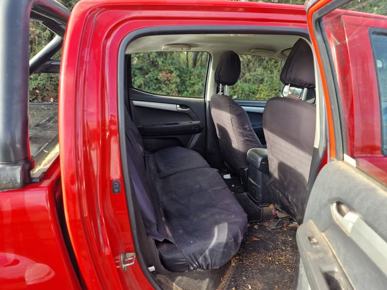 2016 Isuzu D-Max Red LWB 5 Seat Double Cab  Drives Perfect  12mth MOT  Clean