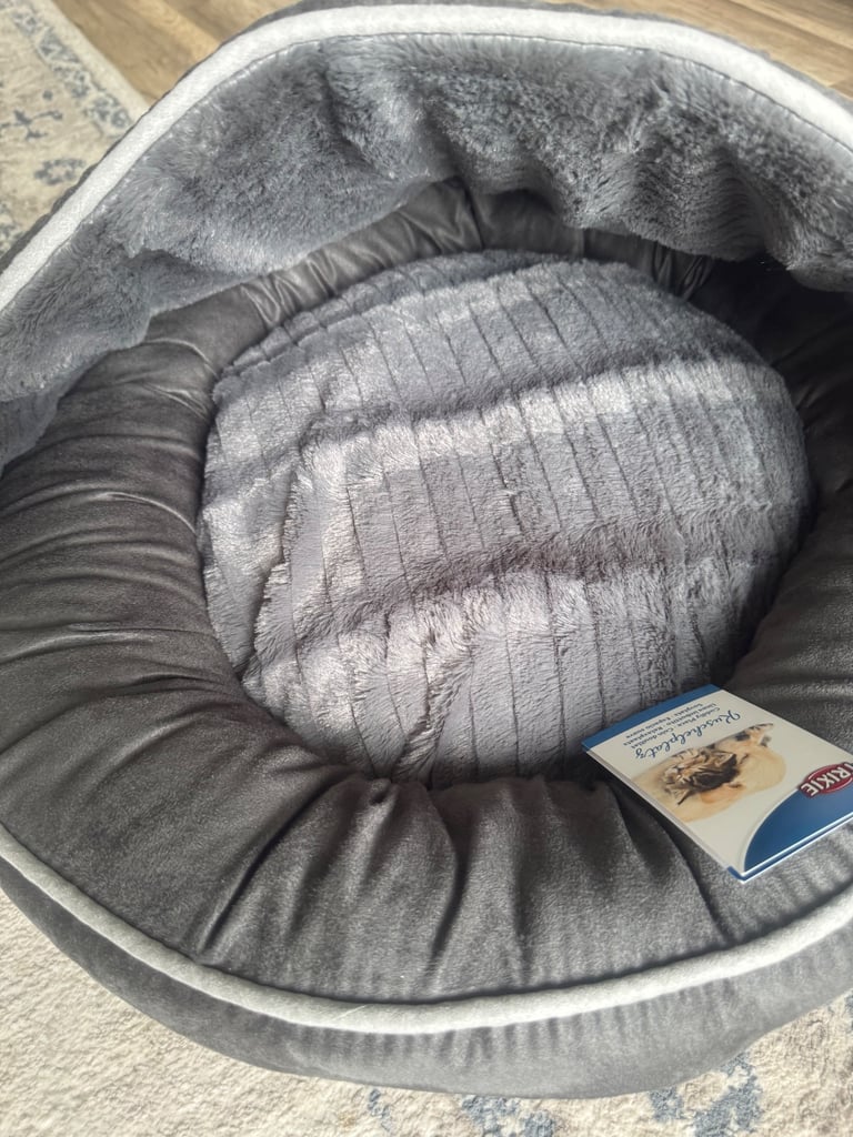 image for Brand new Dog/cat igloo cave bed 