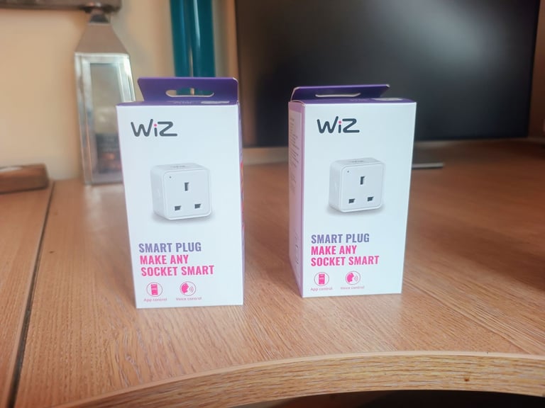 image for 2 Wiz smart plugs 