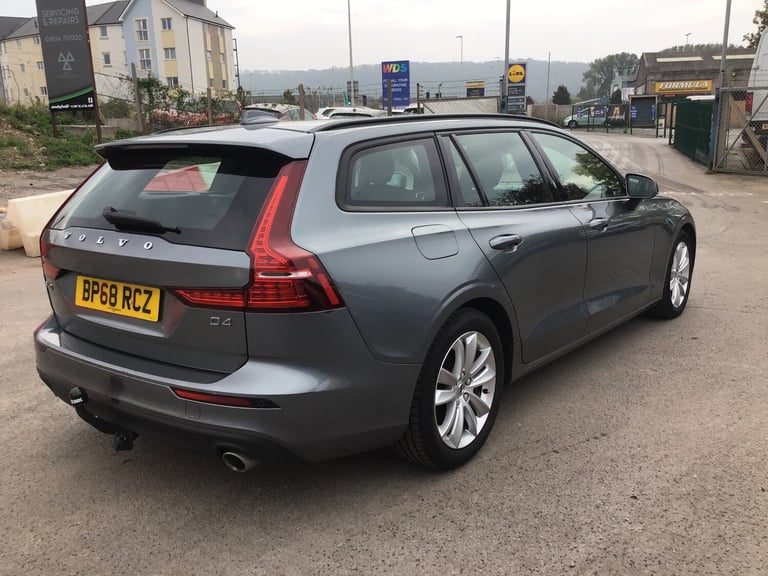 2019 Volvo V60 2.0 D4 Momentum Pro Estate 5dr Diesel Auto Euro 6 (s/s) (190 ps)