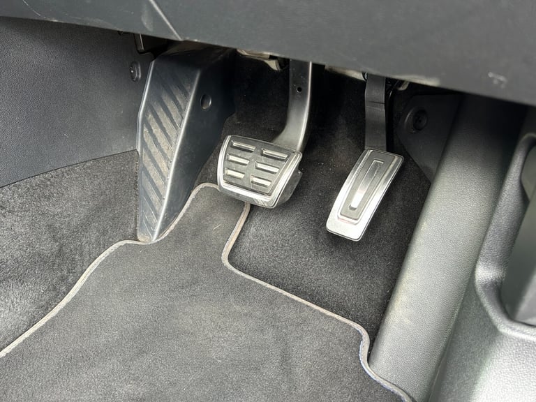 2021 VOLKSWAGEN GOLF MK8 2.0 TSI 320 R 4Motion 5dr DSG