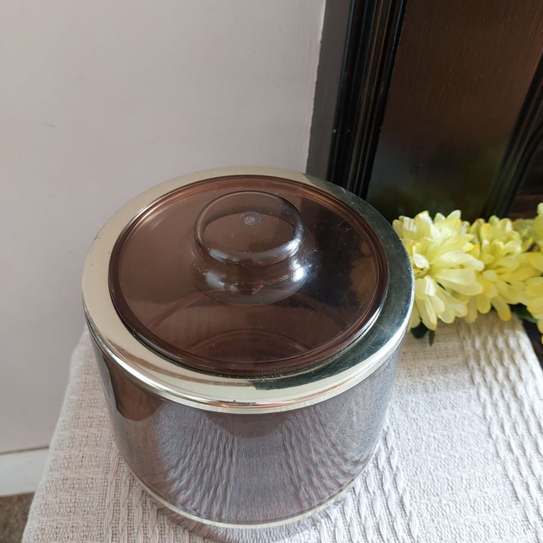 Vintage 1970's Spong Ice Cool Plastic Lidded Ice Bucket 