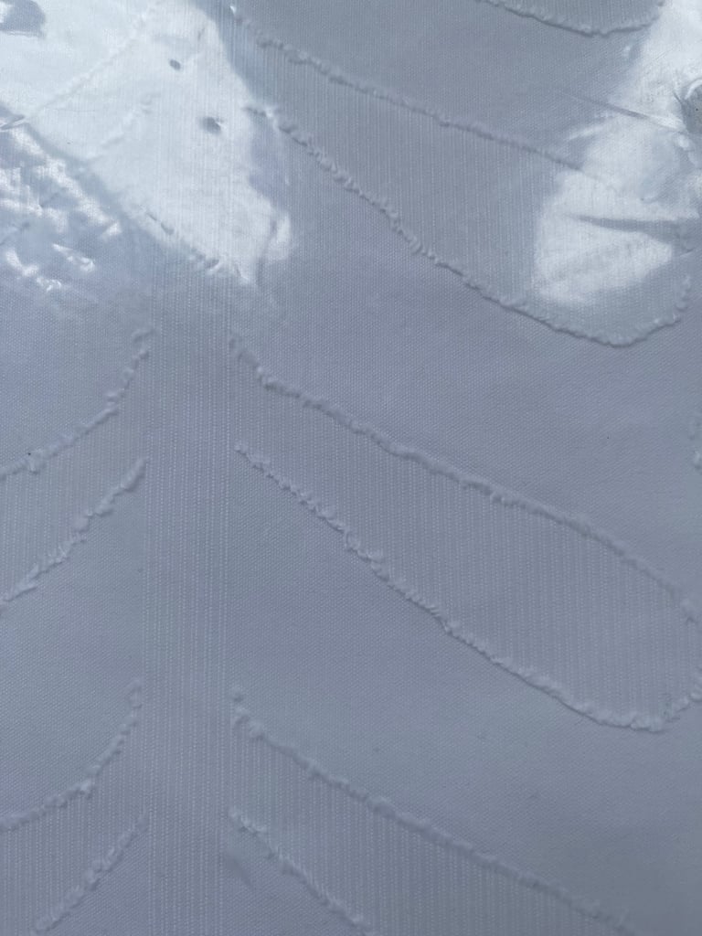 Bedeck white Clipped Leaf double duvet cover set. New
