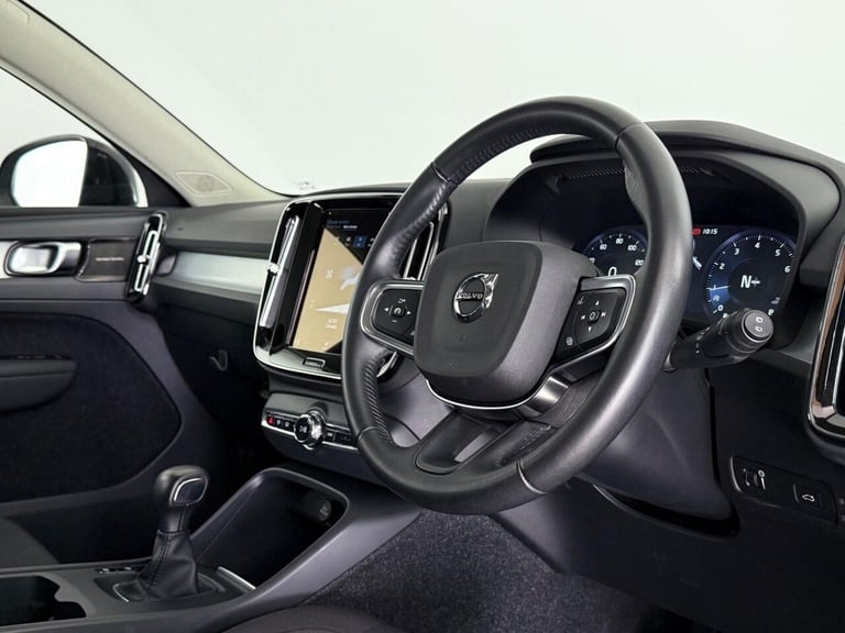 2020 Volvo XC40 1.5 T3 Momentum Euro 6 (s/s) 5dr ESTATE Petrol Manual