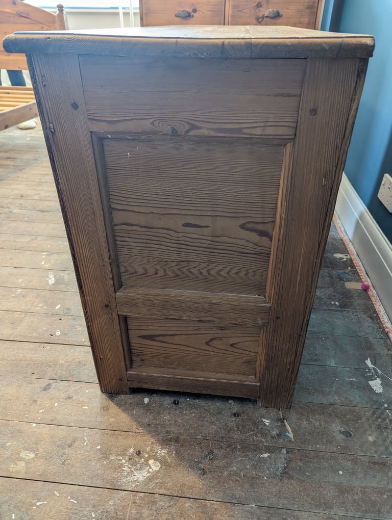 Antique Pine Mule Chest (Blanket Chest)