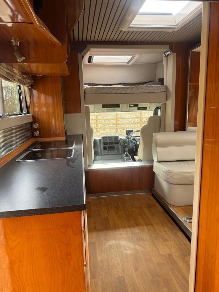 2007 Iveco STRALIS 7 HORSE LEHEL HORSEBOX Diesel Automatic